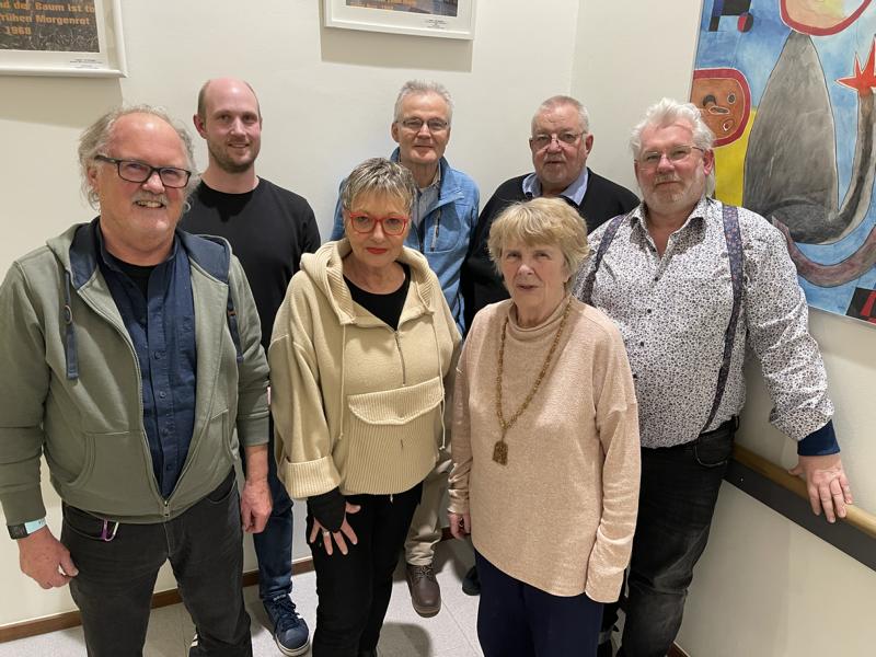 Besetzung der Steuerungsgruppe der Laatzener Initiative auf Gerburg Brückner, Hella Flohr, Karl-Peter Hellemann, Udo Hetmeier, Steffen Koch, Mathias Krüger, Wilhelm Paetzmann, Andreas Quasten und Wilfried Rabe. Bild Mitglieder der fairtrade Steuerungsgruppe